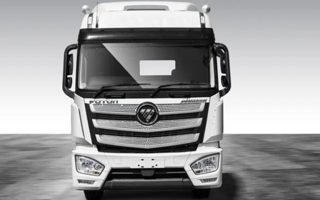 Foton Auman EST 430HP Foton Auman EST 430HP front view