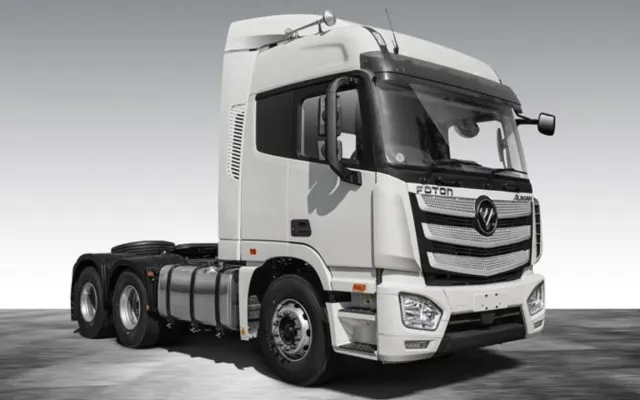 Foton Auman EST 430HP Foton Auman EST 430HP side view