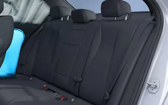 Mercedes-Benz CLA Mercedes-Benz CLA back seats