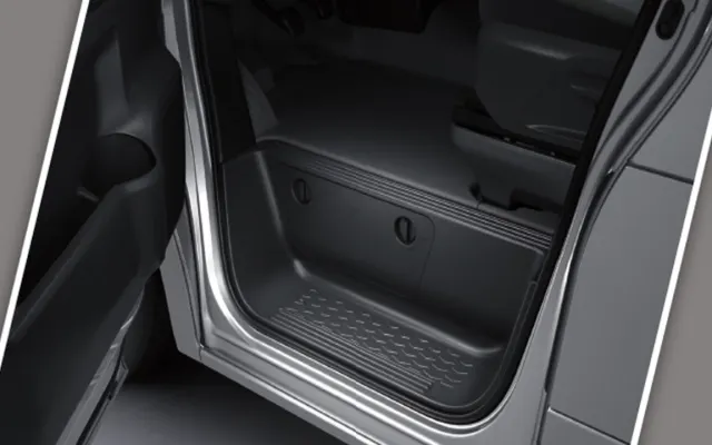 Toyota Hiace Deluxe Toyota Hiace Deluxe Footpad
