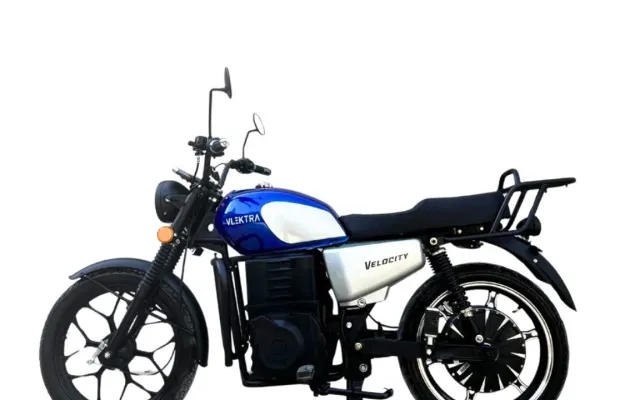 Vlektra Velocity 180 Vlektra Velocity 180 in blue and white color