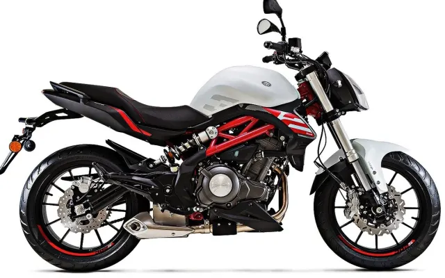 Benelli 302S Benelli 302S white color