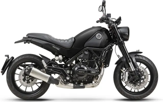 Benelli Leoncino 500 Benelli Leoncino 500 black color