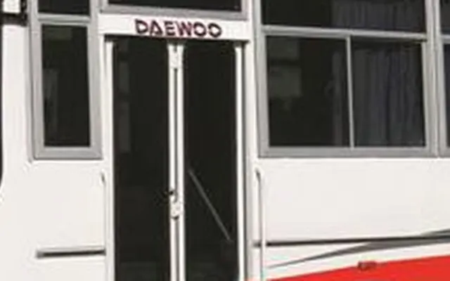 Daewoo BF120 Daewoo BF120 front door