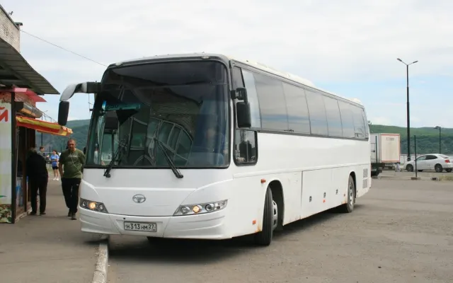 Daewoo BH120F Daewoo BH120F front right