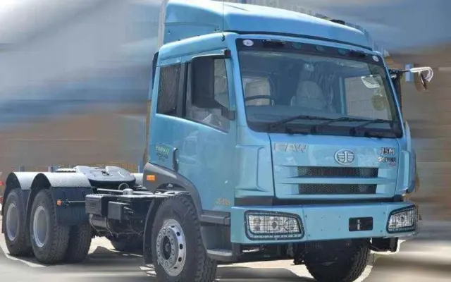 FAW J5M 220 Prime Mover FAW J5M 220 Prime Mover front side