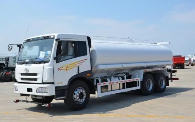 FAW J5M 280 Rigid FAW J5M 280 Rigid tanker body