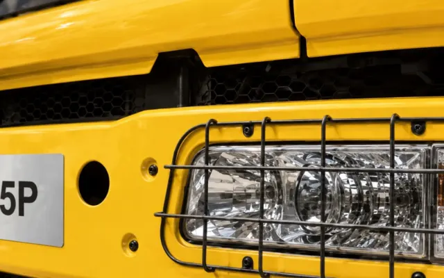 FAW J5P 360 Prime Mover FAW J5P 360 Prime Mover headlight