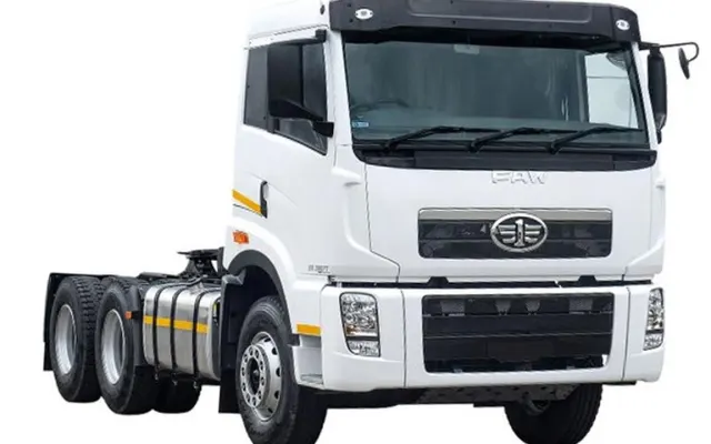 FAW J5P 420 Prime Mover FAW J5P 420 Prime Mover front angle