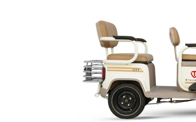 Hi-Speed Golf Hi-Speed Golf rear