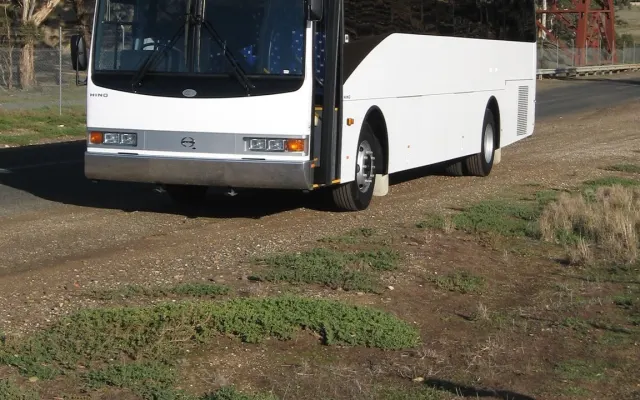 Hino RN8J Hino RN8J side