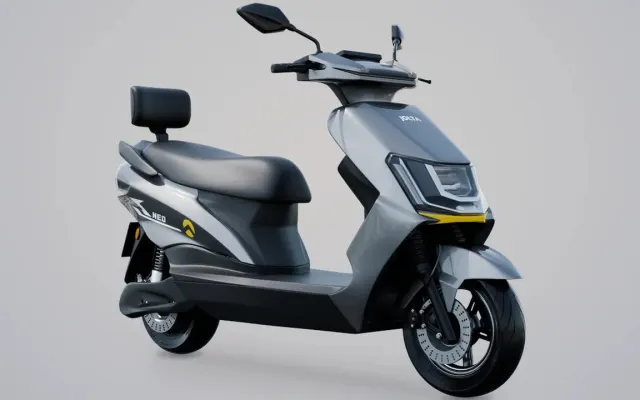 Jolta Neo Jolta Neo silver grey three-quarter