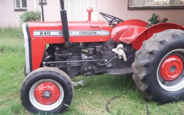 Massey Ferguson MF 240 Massey Ferguson MF 240 engine