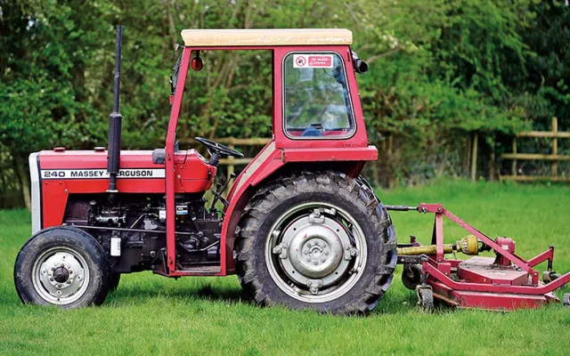 Massey Ferguson MF 240 Massey Ferguson MF 240 field