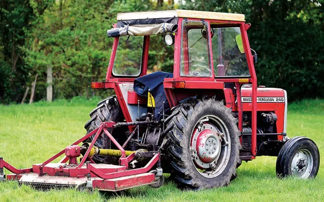 Massey Ferguson MF 240 Massey Ferguson MF 240 mower