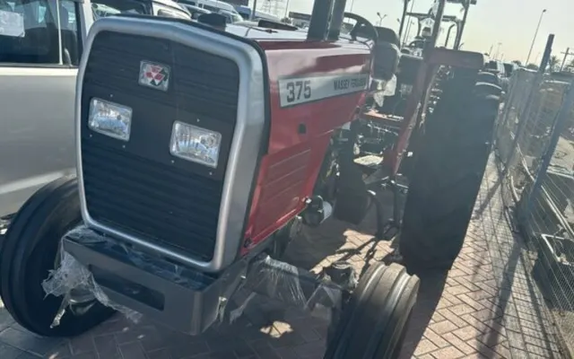 Massey Ferguson MF 375 Massey Ferguson MF 375 front