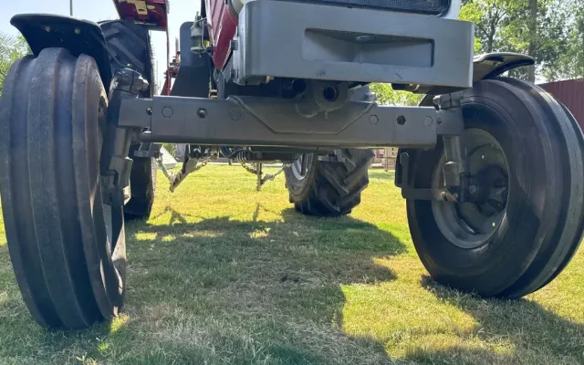 Massey Ferguson MF 375 Massey Ferguson MF 375 front axle