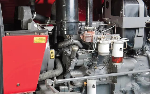 Massey Ferguson MF 385 Massey Ferguson MF 385 engine
