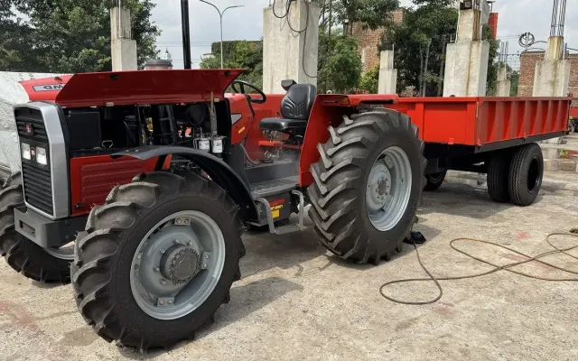 Massey Ferguson MF 385 Massey Ferguson MF 385 exterior