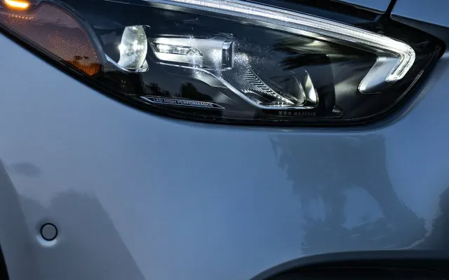 Mercedes-Benz C-Class Mercedes-Benz C-Class headlight