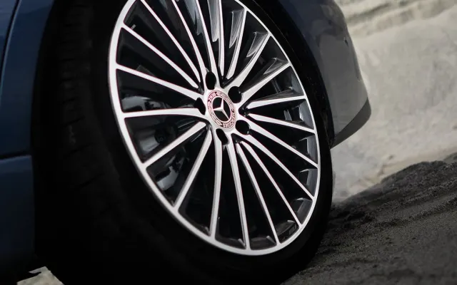 Mercedes-Benz C-Class Mercedes-Benz C-Class wheel