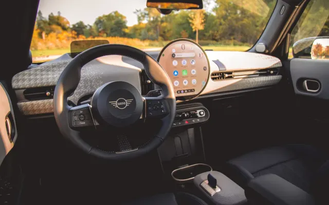 MINI Cooper 5-Door MINI Cooper 5-Door steering wheel