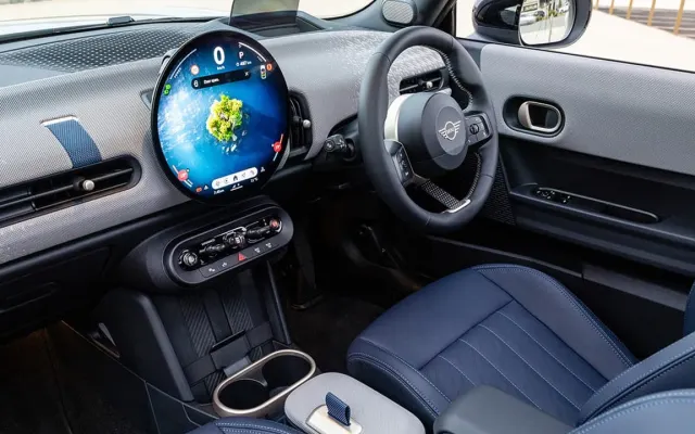 MINI Cooper MINI Cooper dashboard