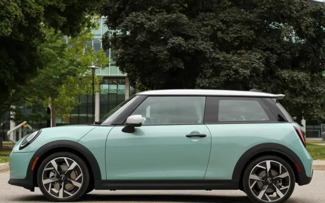 MINI Cooper MINI Cooper side